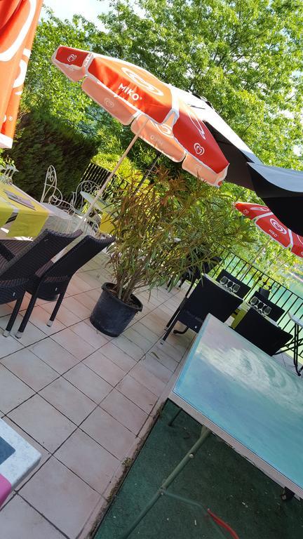 Hotel Les Sirenes Lepin-le-Lac Exterior foto